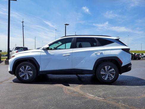 Used 2022 Hyundai Tucson Blue AWD/4WD image 7