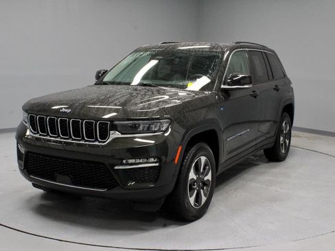 Used 2024 Jeep Grand Cherokee Limited 4xe AWD/4WD image 8