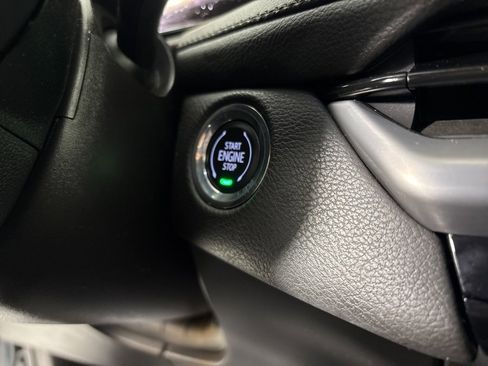 Used 2024 Cadillac XT4 Premium Luxury image 23