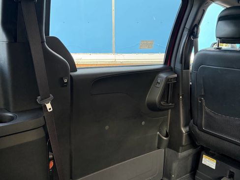 Used 2015 Dodge Grand Caravan R/T w/ Safety Sphere Group image 25