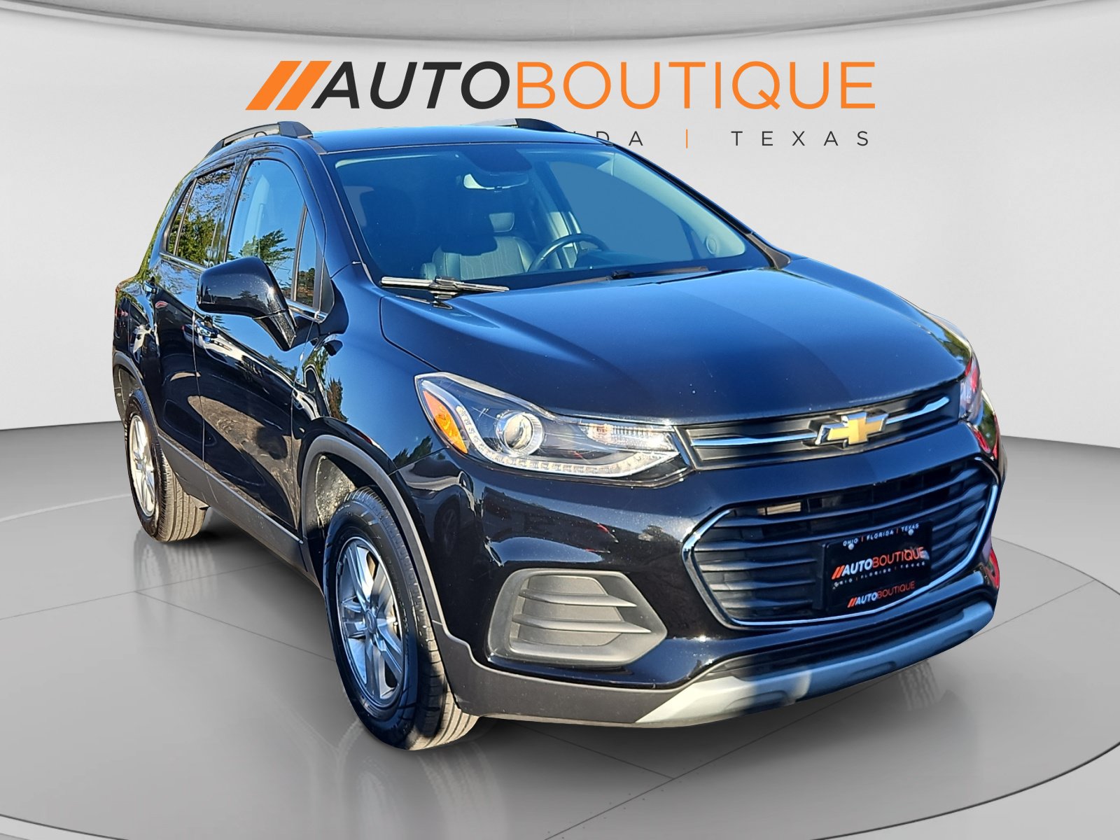 Used 2020 Chevrolet Trax LT w/ LT Convenience Package AWD/4WD image 8