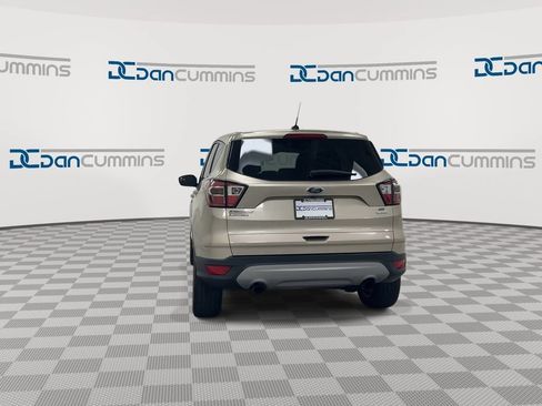 Used 2017 Ford Escape SE FWD image 7