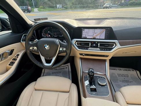 Used 2019 BMW 330i xDrive Sedan w/ Premium Package image 18