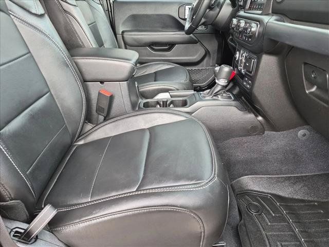 Used 2019 Jeep Wrangler Unlimited Sahara AWD/4WD image 21
