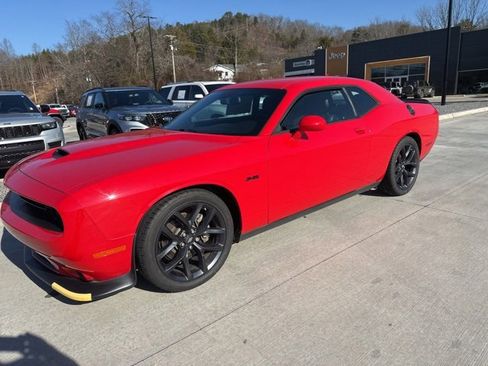 Used 2023 Dodge Challenger R/T w/ Plus Package image 12