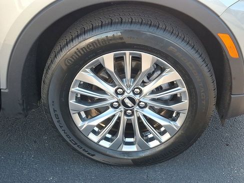 Certified 2025 Cadillac XT4 Premium Luxury image 7