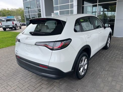 Used 2023 Honda HR-V LX image 4