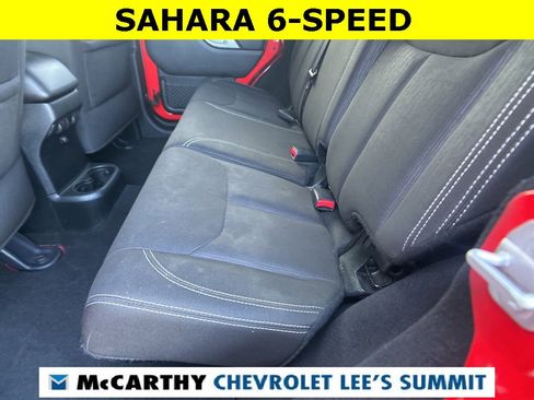 Used 2018 Jeep Wrangler Unlimited Sahara w/ Dual Top Group image 31