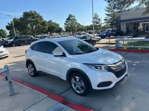 Used 2021 Honda HR-V LX image 3