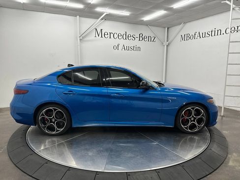 Used 2023 Alfa Romeo Giulia Veloce RWD image 8