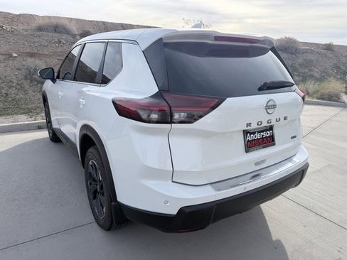 Certified 2025 Nissan Rogue SV image 6