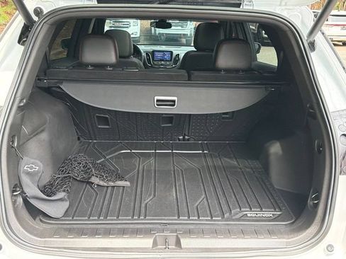 Used 2022 Chevrolet Equinox RS w/ RS Leather Package FWD image 20