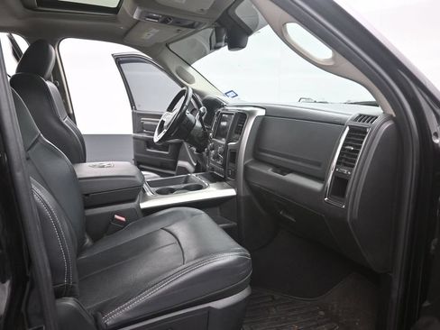 Used 2018 RAM 2500 Laramie w/ Sport Appearance Group AWD/4WD image 16