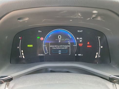 Used 2025 Toyota Camry SE image 22