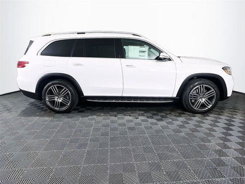 New 2026 Mercedes-Benz GLS 450 4MATIC image 7