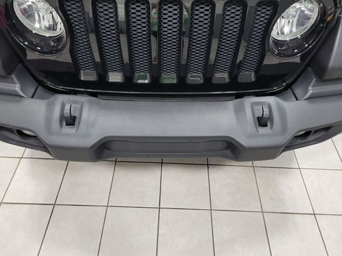 Used 2019 Jeep Wrangler Sport image 39