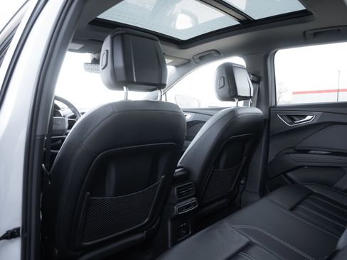 Certified 2024 Audi Q4 e-tron Premium Plus w/ Premium Plus image 25