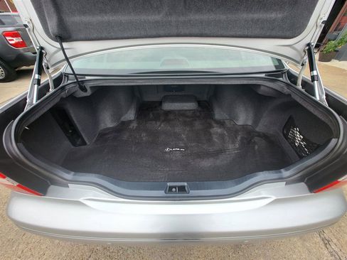Used 2005 Lexus LS 430 RWD image 9