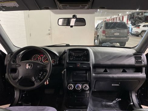 Used 2003 Honda CR-V LX image 13