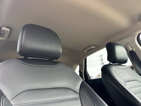 Used 2018 Ford Edge SEL w/ Equipment Group 201A FWD image 16