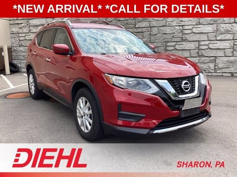 Used 2017 Nissan Rogue SV AWD/4WD image 1