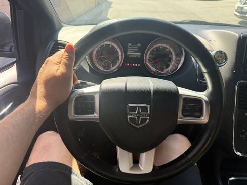 Used 2017 Dodge Grand Caravan GT FWD image 18