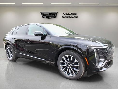 New 2026 Cadillac Lyriq Sport w/ LPO, Premium Carpet Package image 7