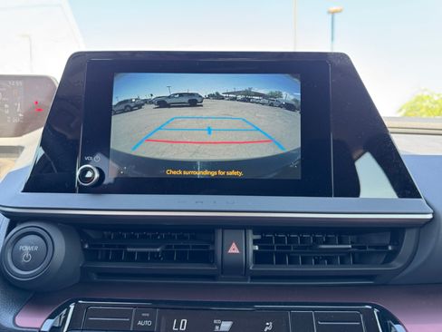 Used 2024 Toyota Prius Prime FWD image 21