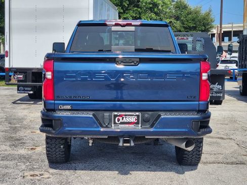 Used 2021 Chevrolet Silverado 2500 LTZ w/ LTZ Plus Package AWD/4WD image 6
