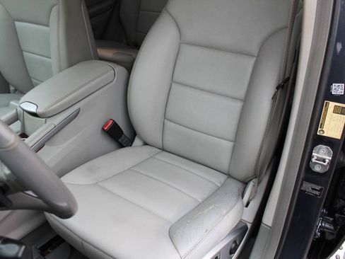 Used 2010 Mercedes-Benz ML 350 BlueTEC 4MATIC image 3