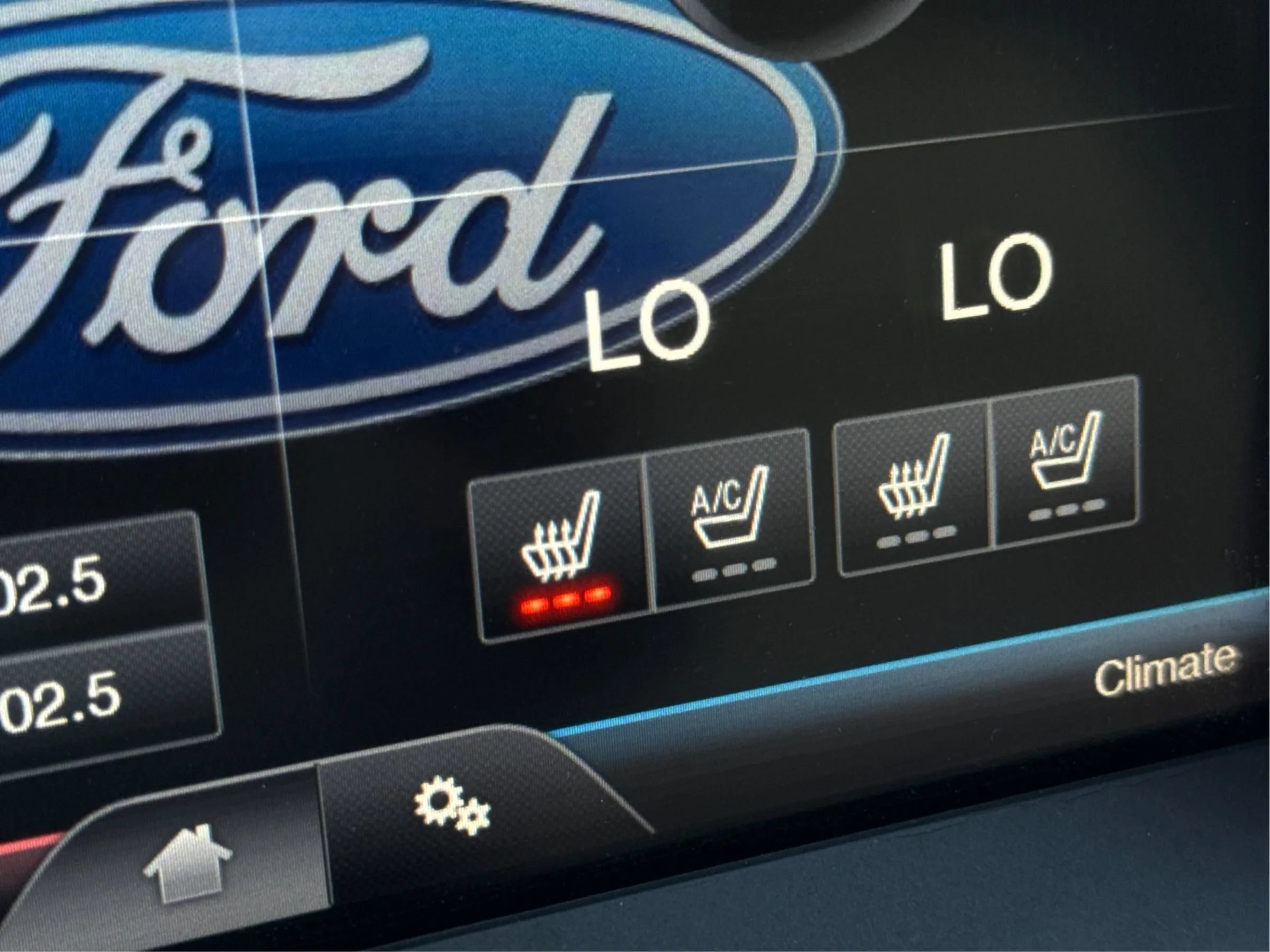 Used 2014 Ford F150 Lariat w/ Equipment Group 501A Mid RWD image 23