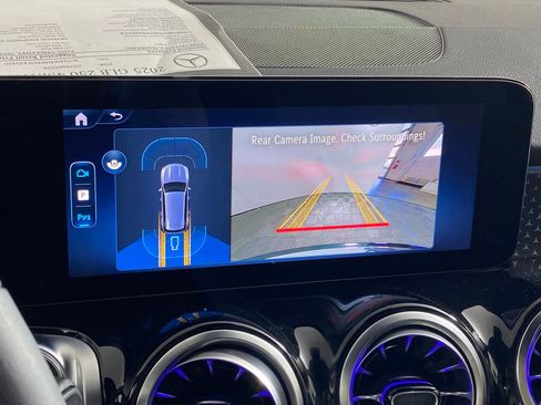 New 2025 Mercedes-Benz GLB 250 4MATIC image 24