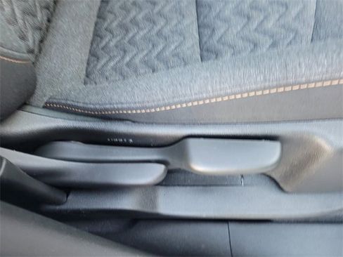 Used 2022 Chevrolet Equinox LT image 16