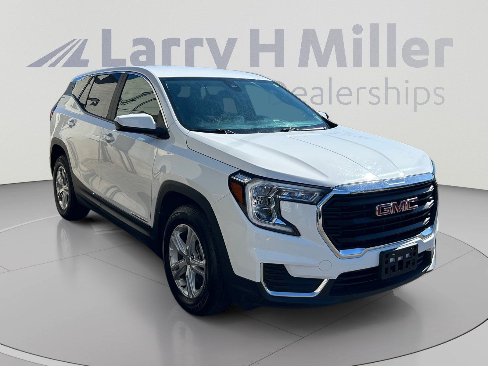 Used 2024 GMC Terrain SLE FWD image 8