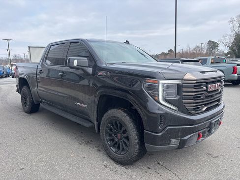 Used 2022 GMC Sierra 1500 AT4X image 9