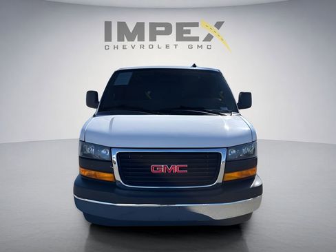 Used 2023 GMC Savana 2500 w/ Driver Convenience Package RWD image 9
