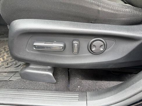 Used 2024 Honda CR-V EX image 13