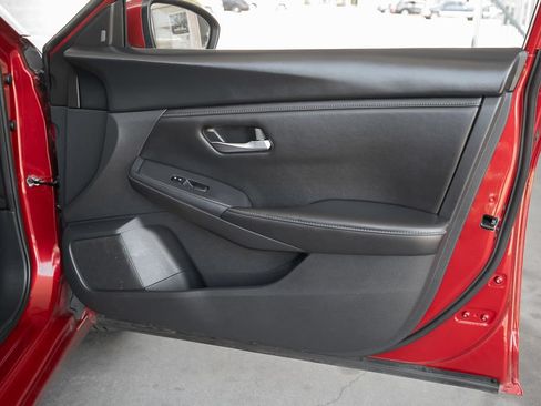 Used 2024 Nissan Sentra SV FWD image 41