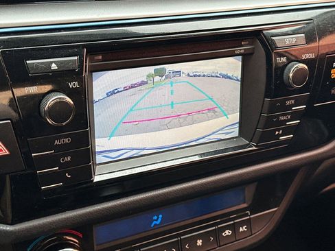 Used 2014 Toyota Corolla S image 19