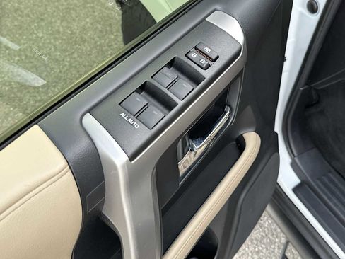 Used 2024 Toyota 4Runner SR5 Premium w/ Moonroof Package image 17