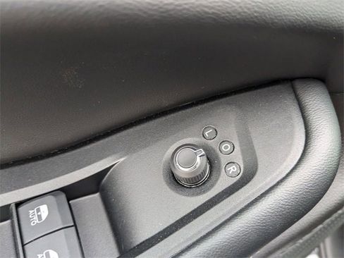 New 2024 Jeep Grand Cherokee L Laredo image 16