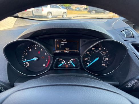 Used 2017 Ford Escape SE FWD image 25