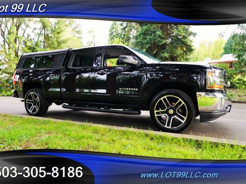 Used 2017 Chevrolet Silverado 1500 LT w/ LPO, Black Pack AWD/4WD image 7