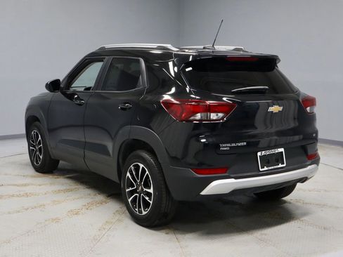 Used 2025 Chevrolet TrailBlazer LT AWD/4WD image 8
