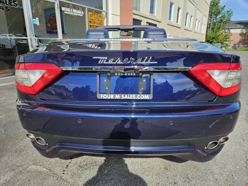 Used 2015 Maserati GranTurismo Convertible RWD image 9