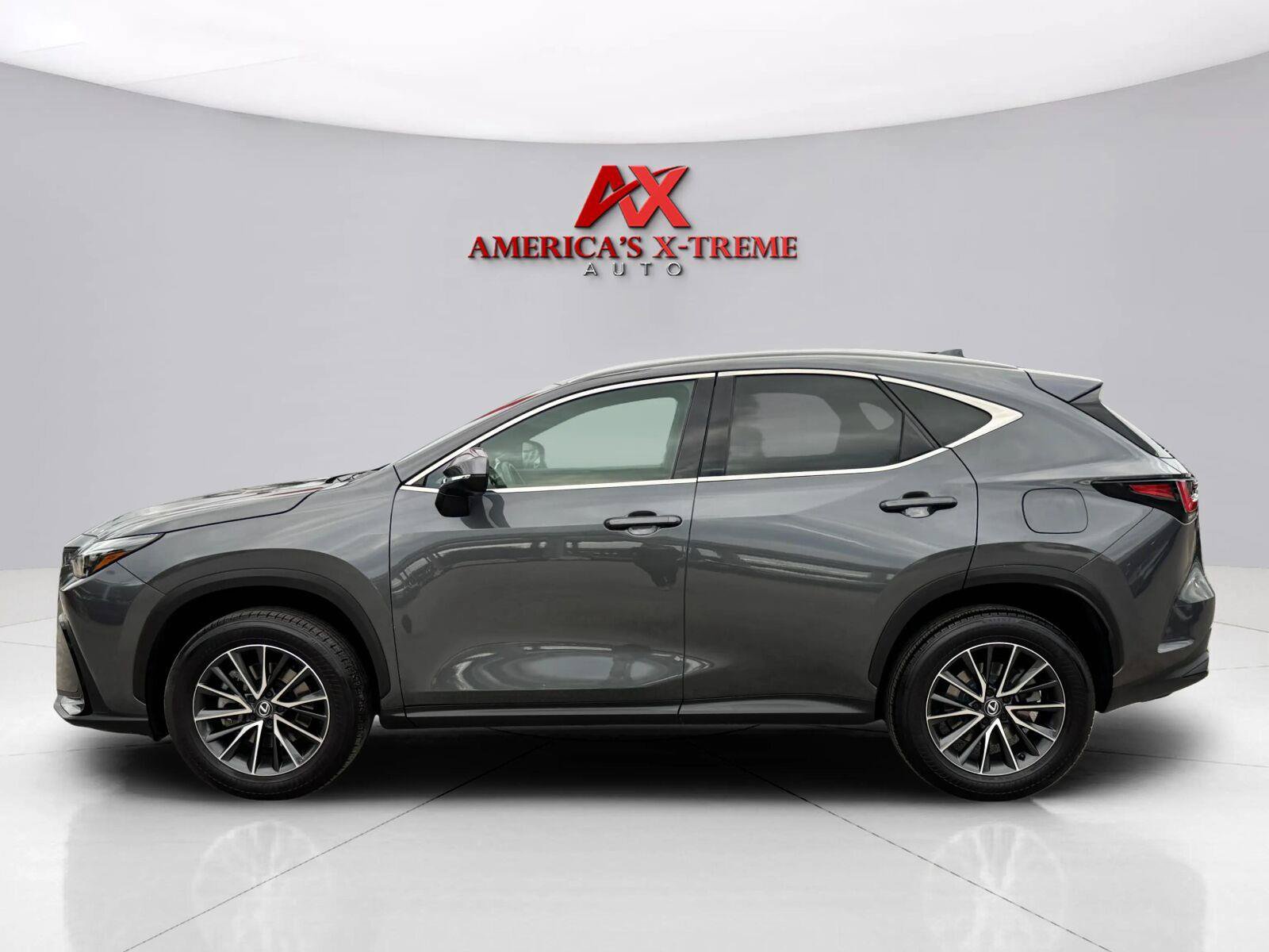 Used 2025 Lexus NX 250 FWD w/ Towing Package (2000 Lbs) image 2