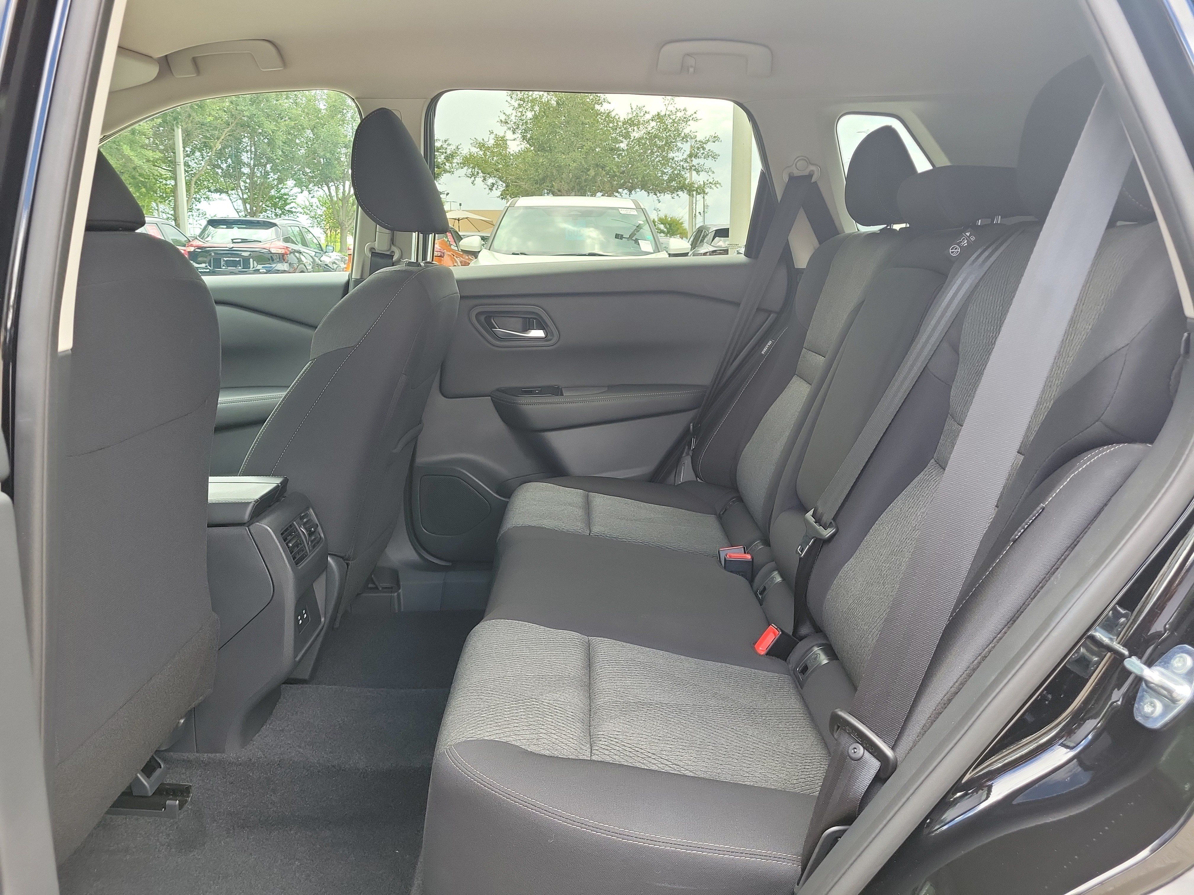 Certified 2026 Nissan Rogue SV w/ Cold Weather Package FWD image 17