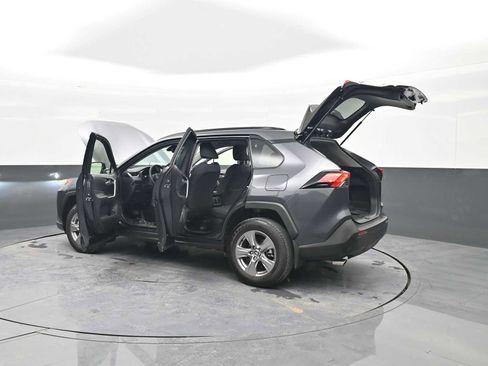 Used 2025 Toyota RAV4 XLE image 46