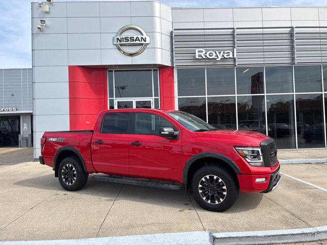 Used 2024 Nissan Titan PRO-4X w/ Pro-4x Convenience Package AWD/4WD image 1