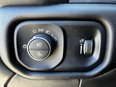 Certified 2024 RAM 2500 Big Horn w/ Sport Appearance Package image 17